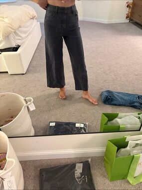 High-Rise Wide-Leg Jeans in Charcoal Black